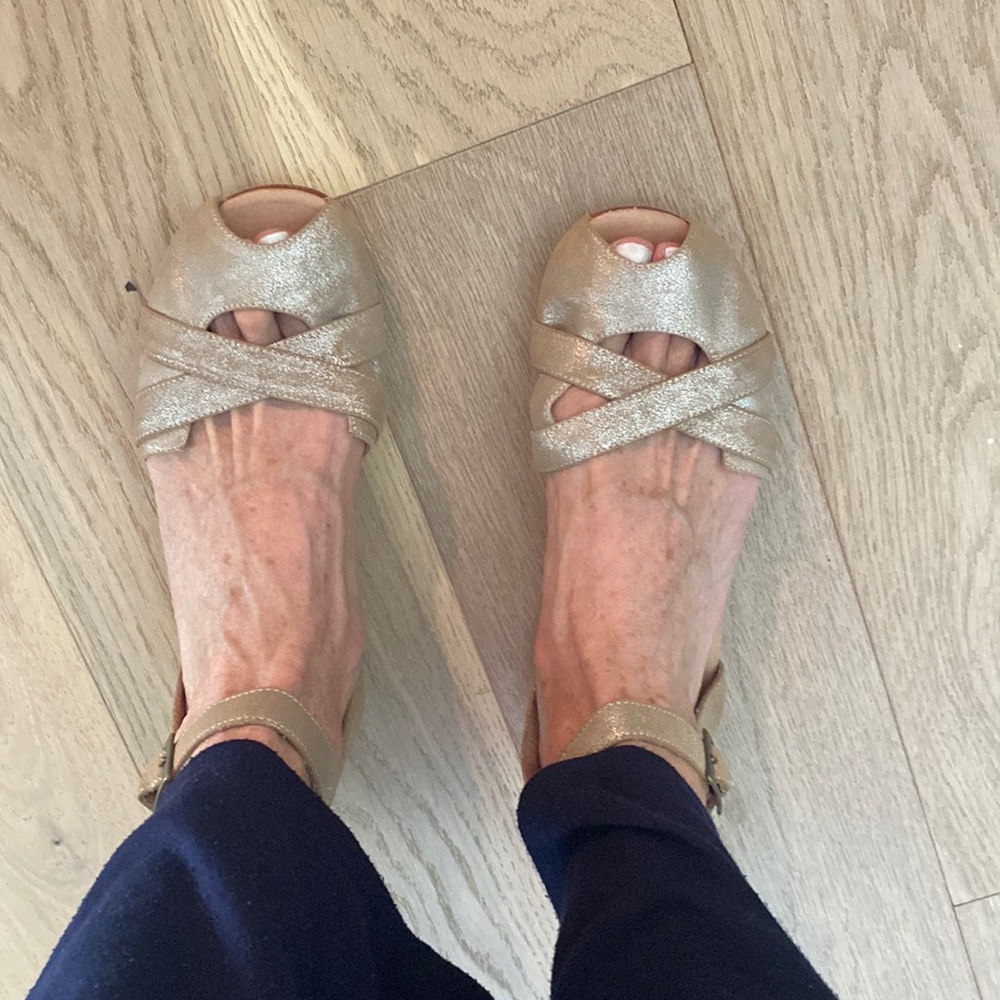 Gee WaWa Metallic Leather Sandals